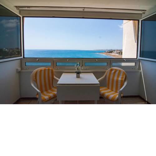 Ocean Front Apartment! Free wifi!