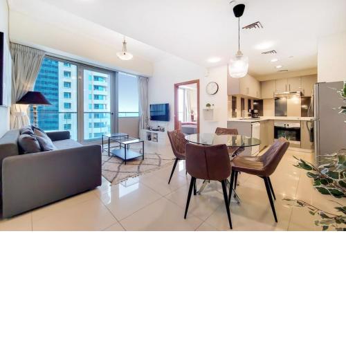 Ocean Heights, Dubai Marina - Vacationer