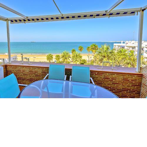 Ocean Sunset Beachfront House with Terrace
