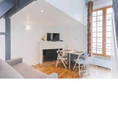 Odeon Cozy Flat
