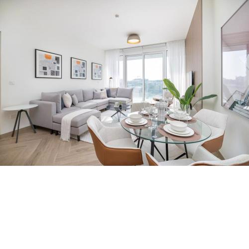 OFFER! 50% OFF! Close to Dubai Frame and Burj K!