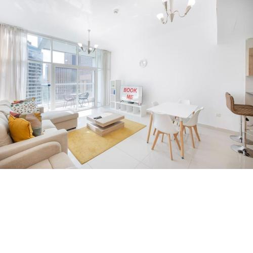 OFFER! 50% OFF! Fantastic Dubai Marina views!