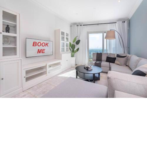OFFER! 50% OFF! Great apartment in Dubai Marina!