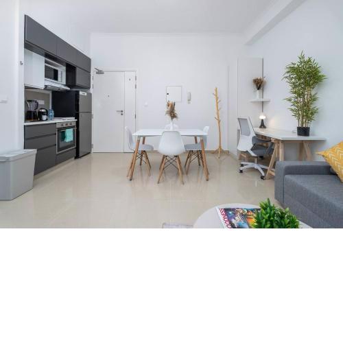 OFFER! 50% OFF! Great space in the marina!