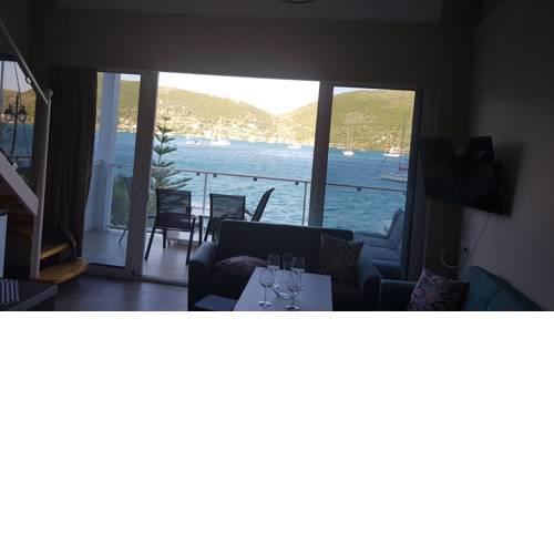 Ola Kala Apartments and Rooms