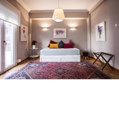 Old Athens meets new in an elegant apartment in the center of Plaka