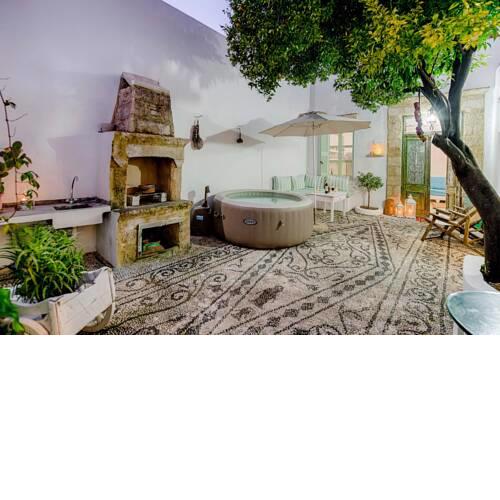 Old Mandarine House