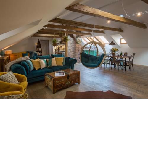 Old Town Boho-Chic Attic with Hanging Chair