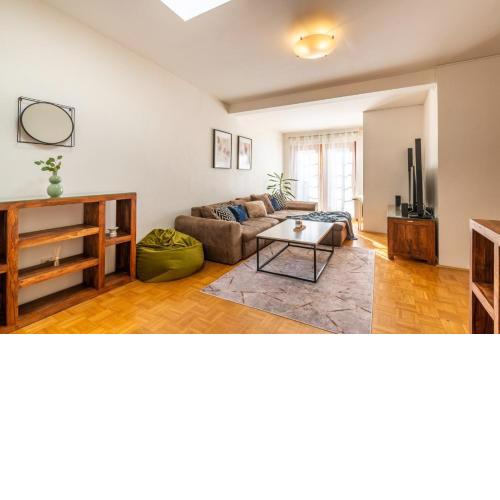 OLD TOWN LARGE APARTMENT WITH TERRACE
