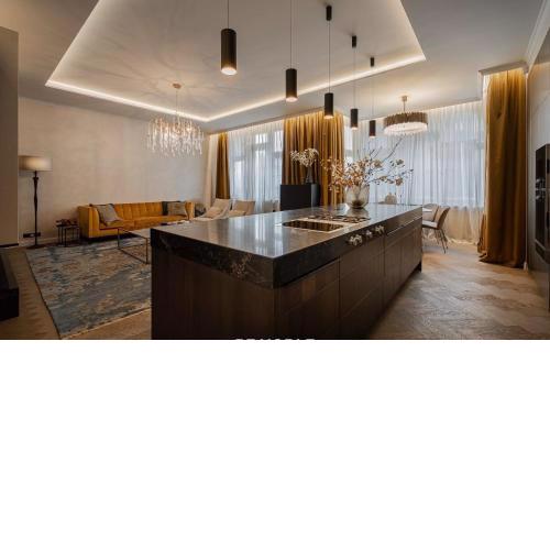 OLD TOWN LUXURY 3bd APARTMENT
