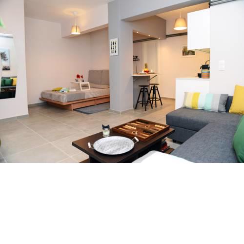 Olive Tree Deluxe Apt under Acropolis