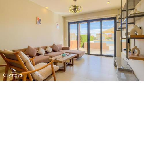 Ollystays Tawila 3BR Townhouse Shared Pool