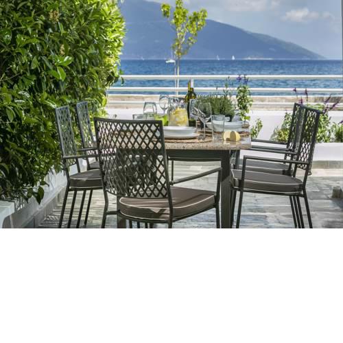 Olvio Living by the Sea
