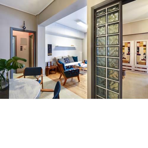 Olympic Mets Apartment