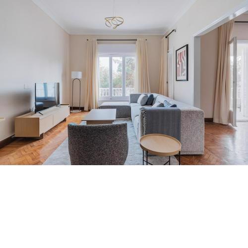 Omar Al Khayam, Zamalek - 3BD Apartment with Stunning Nile View