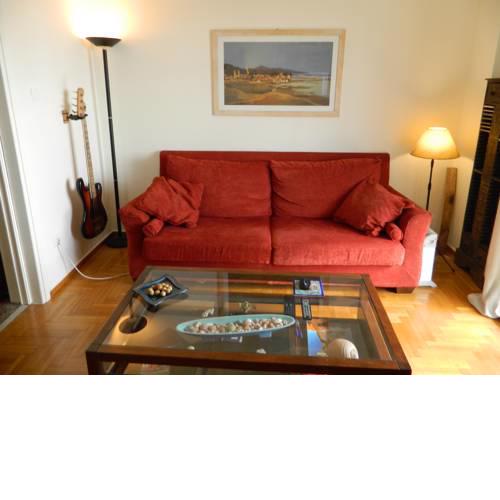 On Foot to Acropolis Cozy Apartment