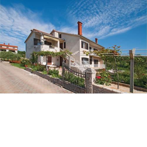 One-Bedroom Apartment in Divsici
