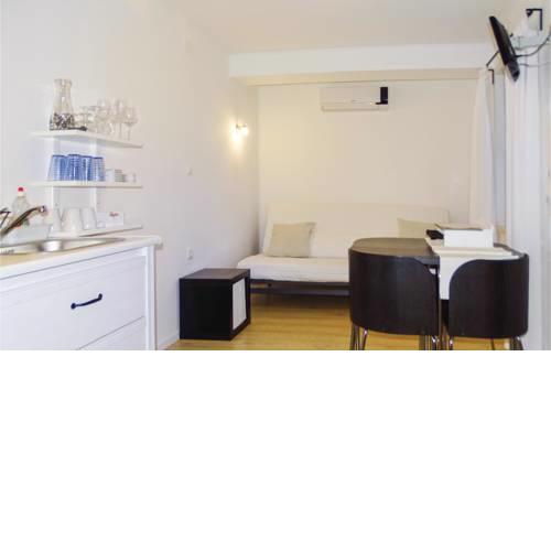 One-Bedroom Apartment in Dobrovo v Brdih