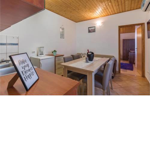 One-Bedroom Apartment in Fazana