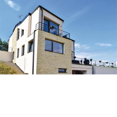 One-Bedroom Apartment in Lany