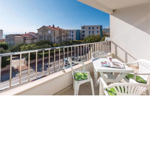 One-Bedroom Apartment in Makarska