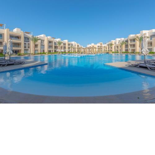 One Bedroom Apartment in Mangroovy Pool & Private Beach