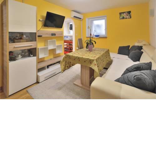 One-Bedroom Apartment in Piran