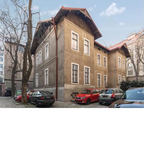 One-Bedroom Apartment in Praha 7