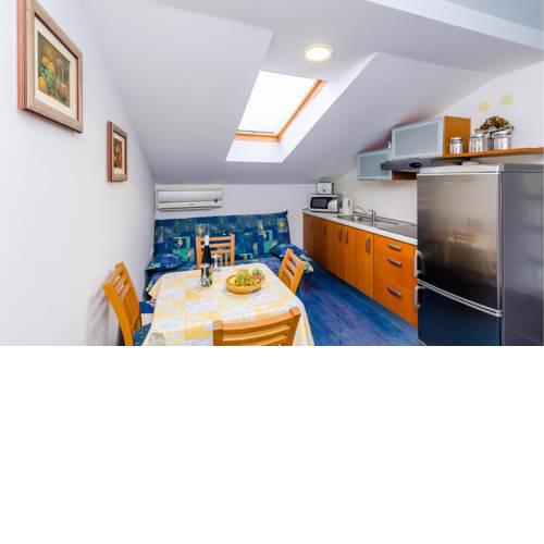 One-Bedroom Apartment in Slano