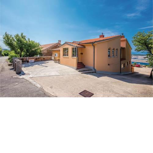 One-Bedroom Apartment in Smrika