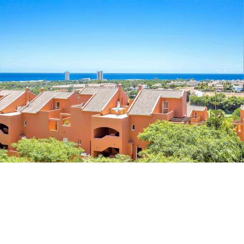One bedroom apartment with sea and golf views
