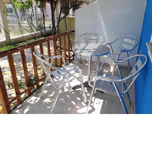 One bedroom appartement at Shkoder 400 m away from the beach with enclosed garden and wifi B