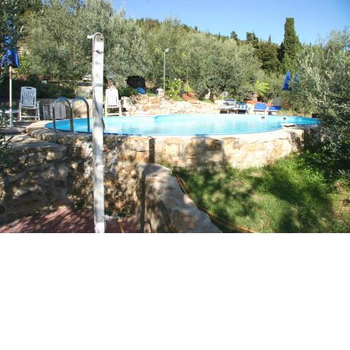 One bedroom appartement with city view shared pool and jacuzzi at Calenzano