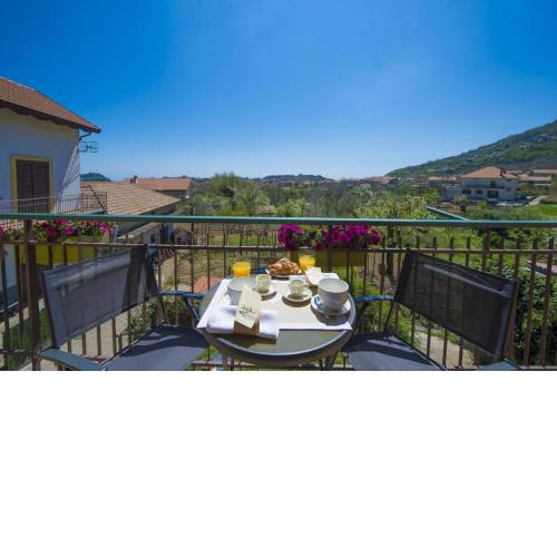One bedroom appartement with furnished terrace and wifi at Pianillo
