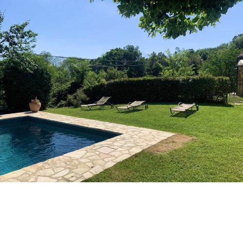 One bedroom appartement with shared pool garden and wifi at Trequanda