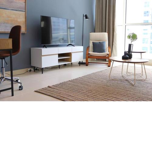 One Bedroom Apt with Canal view