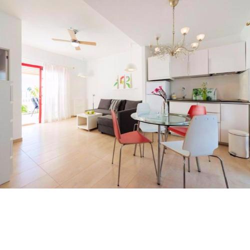 One bedroom bungalow with shared pool furnished terrace and wifi at Maspalomas
