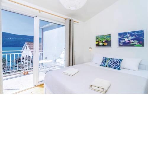 One-Bedroom Holiday Home in Topla