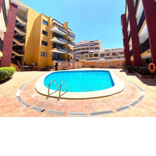 One-Bedroom with Ocean View and Pool in Puerto Santiago