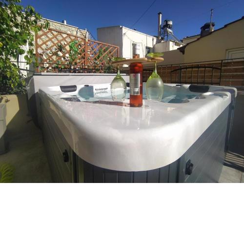 Oneiro Residence