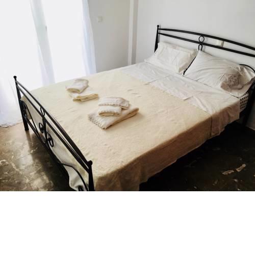 Open concept 1 bedroom apartment
