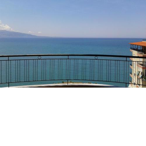 Orange Studio Sea View