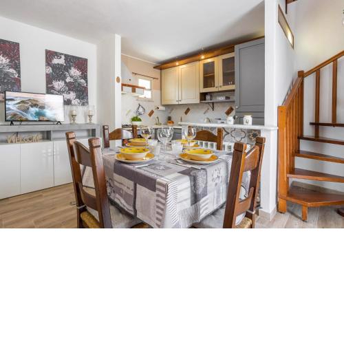 Oratoio Quiet Duplex Apartment with Parking