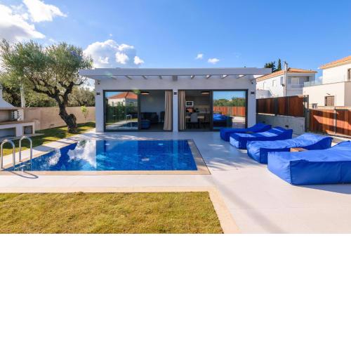 Oresteia Exclusive Villa, a Sublime Retreat