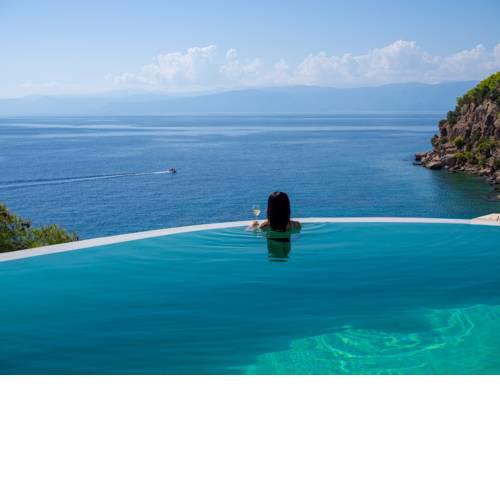 Ormos Luxury Villas