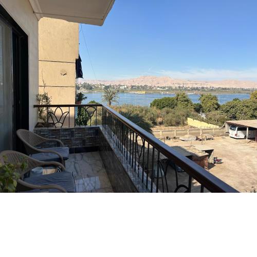 Oscar Apartment 9
