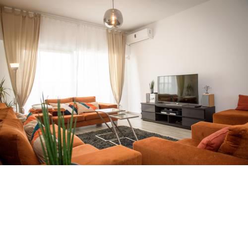 Oval Apartment
