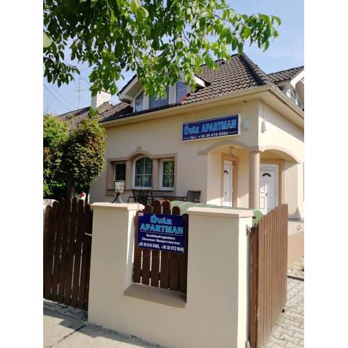 Óvár Apartman