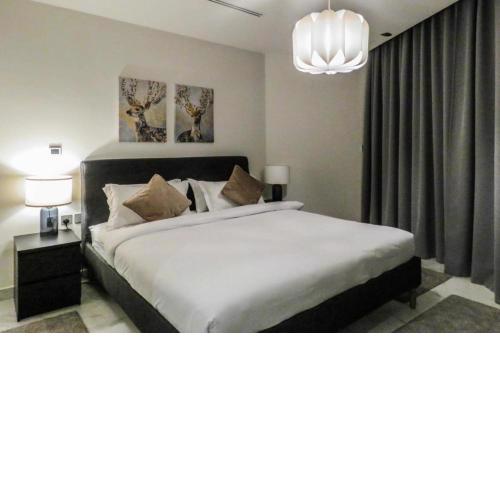 OYO 1027 Home Binghatti Residence 2 BHK Business Bay