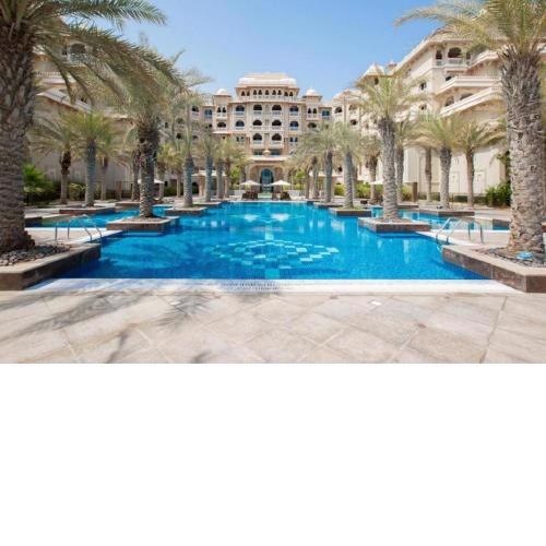 PALM Jumeirah Grandeur Residences, private Pool & Beach